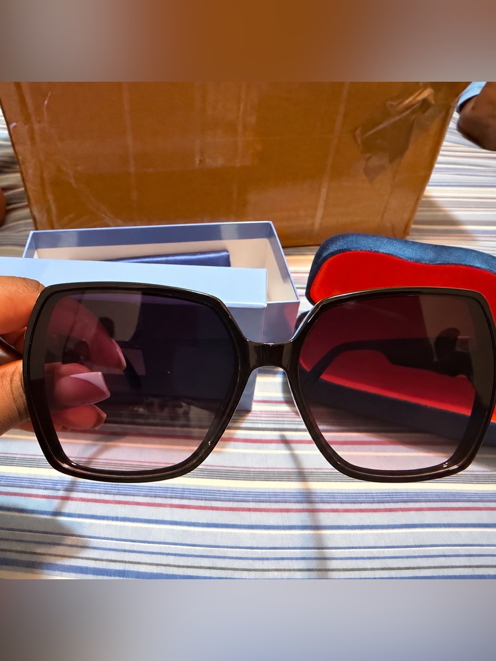Classic Oversized Black Sunglasses - Unbranded